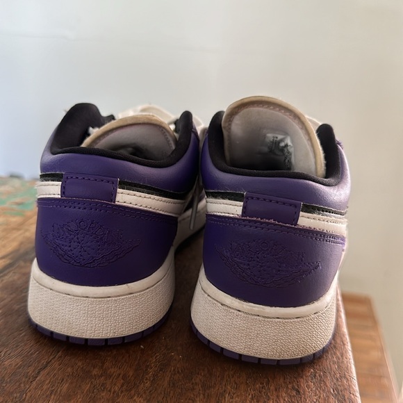 Vintage Jordans - Picture 2 of 5